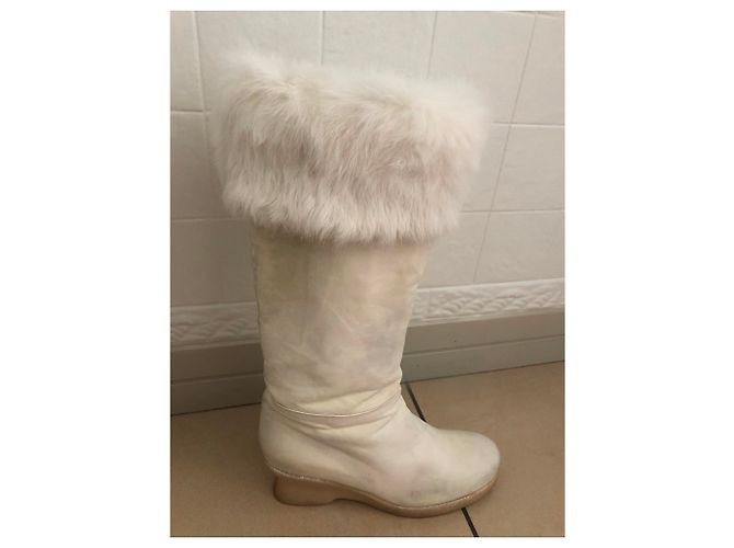Chanel Stivali foderati di pelliccia Bianco - vista 2