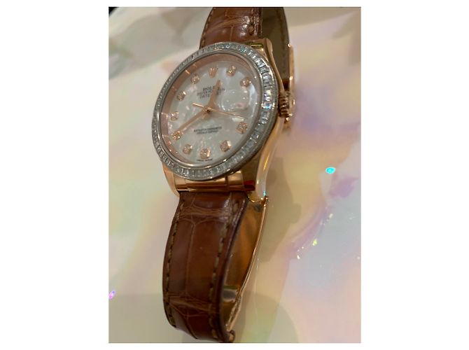 Reloj Rolex Oro Rosa Bisel de Diamantes Baguette Esfera de Madreperla 36mm Castaño - vista 2