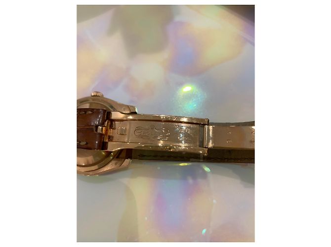 Reloj Rolex Oro Rosa Bisel de Diamantes Baguette Esfera de Madreperla 36mm Castaño - vista 5