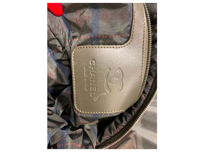 Chanel Cocoon gesteppte Tasche aus rotem Leder Dunkelgrün - Ansicht 10