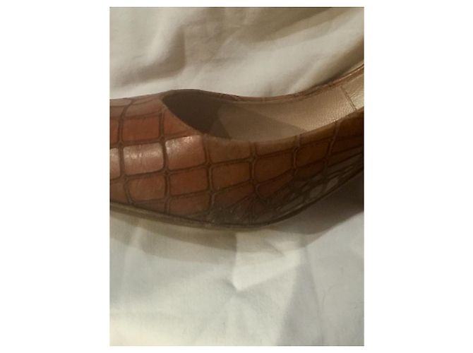 Décolleté Casadei in pelle di alligatore marrone - vista 10