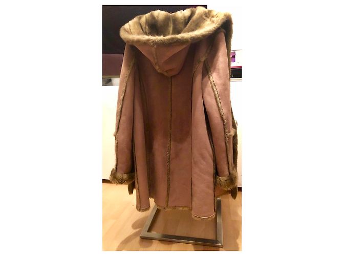 Abrigo Balmain con capucha de cuero sintético marrón claro - vista 9