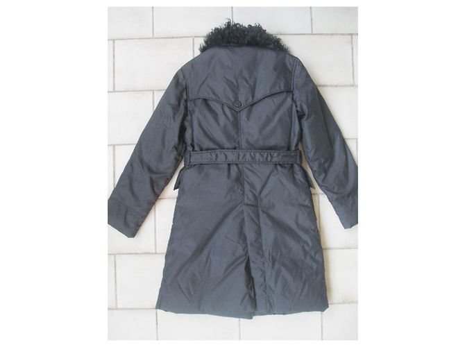 Abrigo de Plumón Balmain Negro con Cuello de Piel de Cordero - vista 8