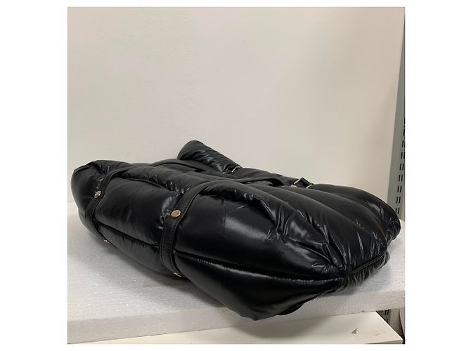Moncler Schwarz gepolsterte und gesteppte Reisetasche aus Nylon - Ansicht 5