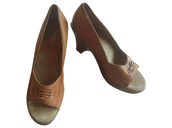 Michael Kors Zeppe in Pelle Marrone - vista 2