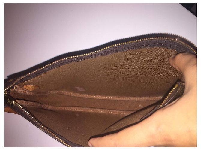 Louis Vuitton Bolsos de embrague Castaño - vista 4