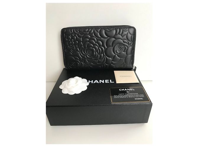 Billetera Chanel Camellia , cordero negro , neuf - vista 6