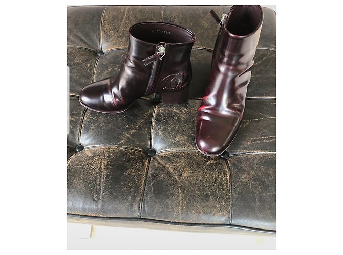 Chanel Stiefeletten Bordeaux - Ansicht 2