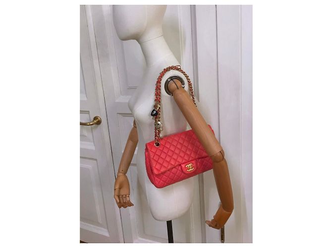 Timeless Chanel Borsa media con patta Valentine Rosa Fuschia - vista 5