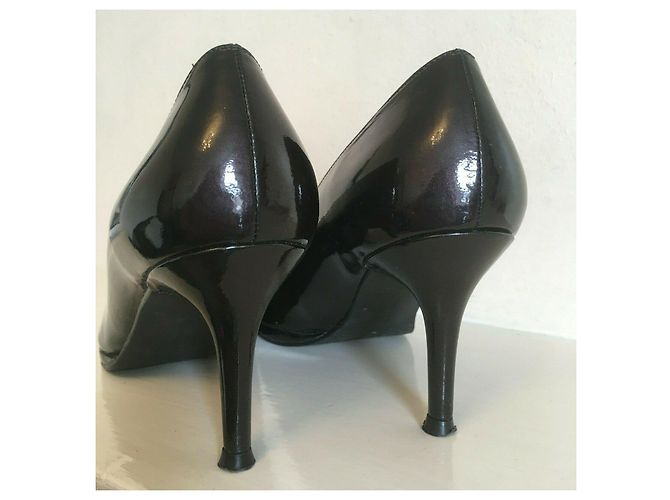 Décolleté Stuart Weitzman in vernice nera Nero - vista 5