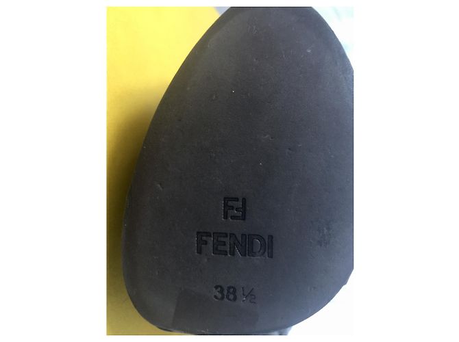 Fendi Botas con ribete de piel de cordero mongol Negro - vista 10