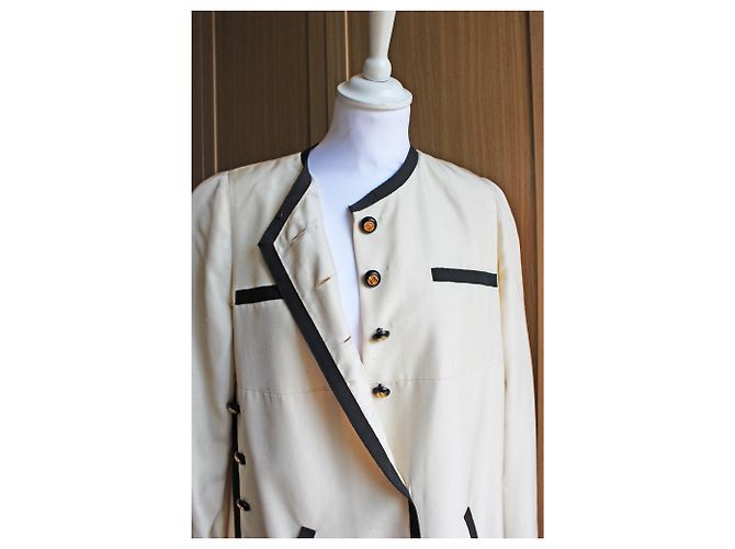 Chanel Boutique Sammlerjacke Roh - Ansicht 4