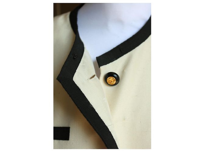 Chanel Boutique Sammlerjacke Roh - Ansicht 7