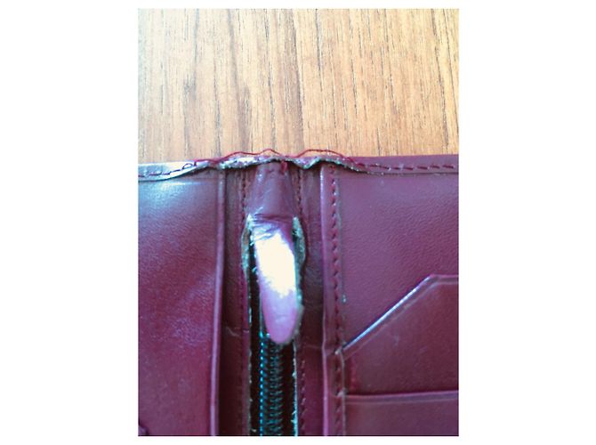 Cartera compacta Must de Cartier Burdeos - vista 6