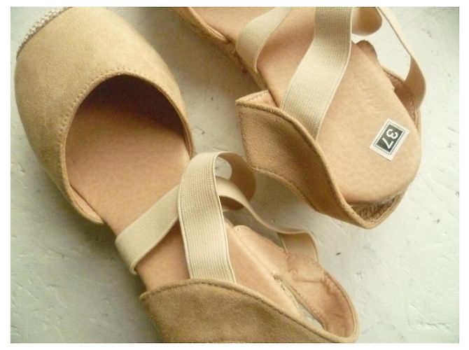 Autre Marque Sneakers beige di dimensioni 37 - vista 7