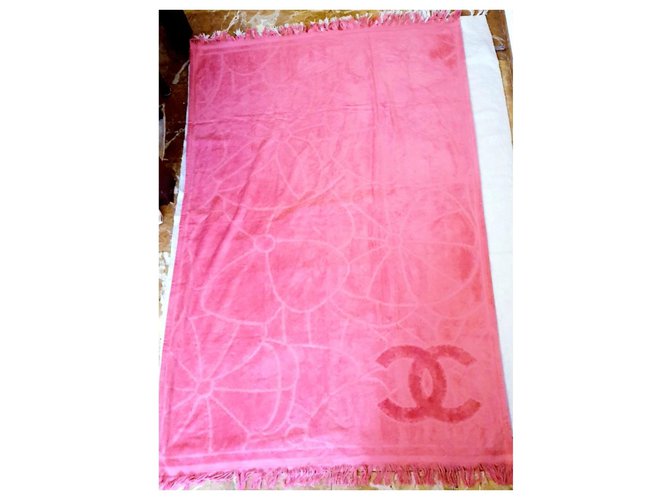 Serviette Chanel neuf Fuschia - vue 2