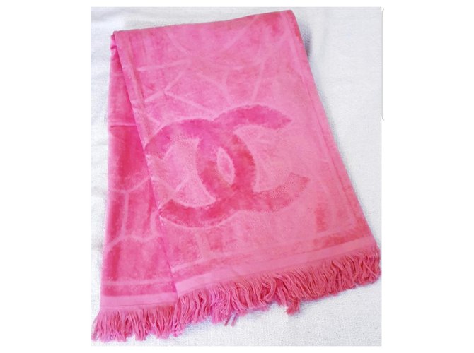 Serviette Chanel neuf Fuschia - vue 3