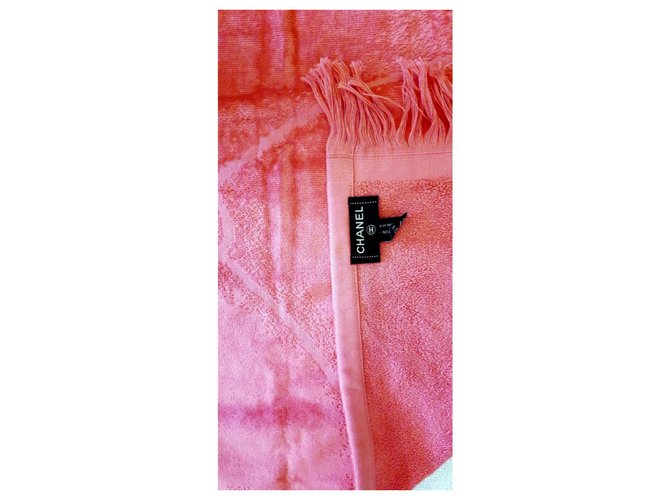 Serviette Chanel neuf Fuschia - vue 4