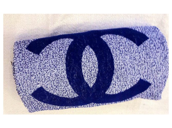 Serviette Chanel neuf Blanc Bleu - vue 4