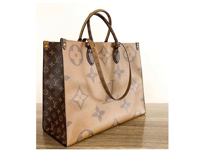 Borsa Louis Vuitton Onthego nuova Marrone - vista 2