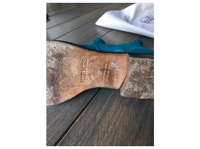 Stivaletti Hermès in pelle di cervo blu - vista 3