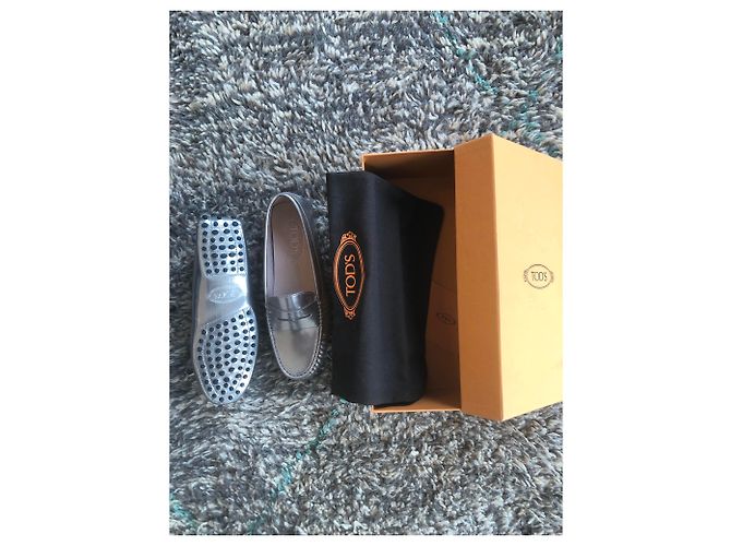 Mocassini Tod's in pelle argento - vista 2