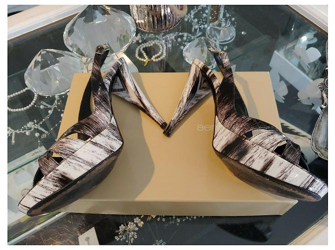 Sergio Rossi Pelle Vernice Corno Lackschuhe Schwarz Weiß - Ansicht 5