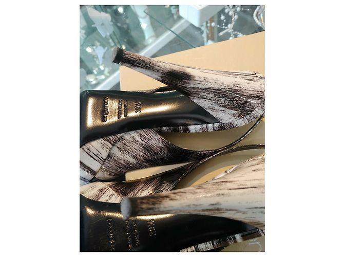 Sergio Rossi Pelle Vernice Corno Lackschuhe Schwarz Weiß - Ansicht 6