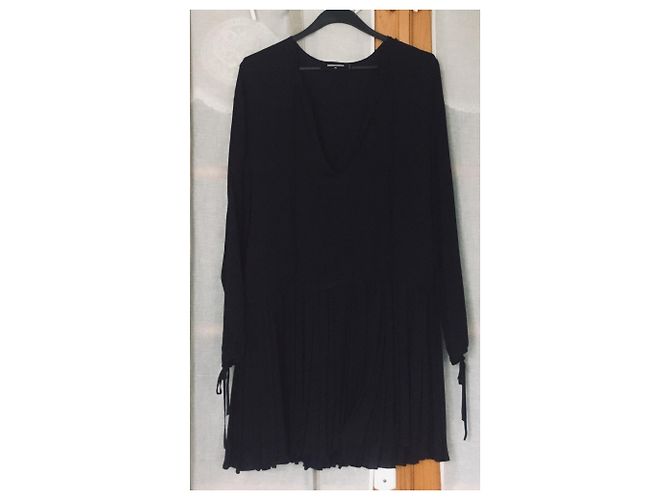 Dsquared2 Kleid aus schwarzer Seide plissiert Low Rise - Ansicht 4