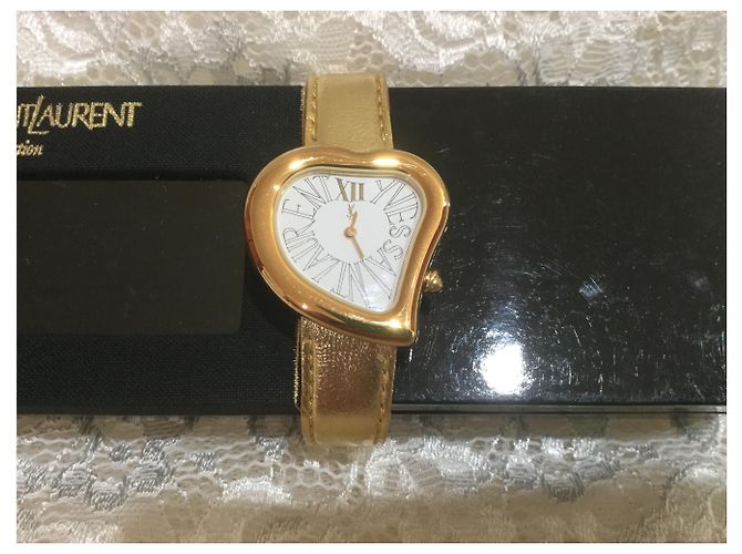 Yves Saint Laurent Cuore, numeri romani - vista 3