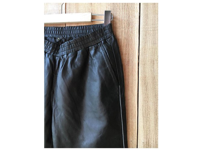Pantalon Court (pantacourt) MAJE Modèle London Bis - Taille T1, Noir à Ceinture Rayée