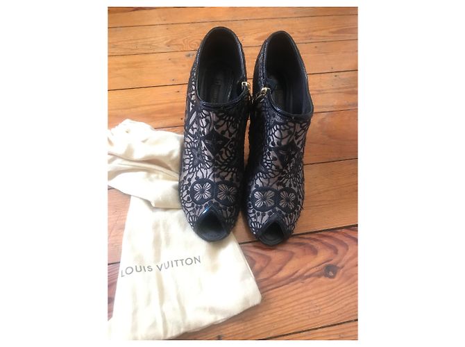 Louis Vuitton Botines LV punta abierta Negro - vista 2