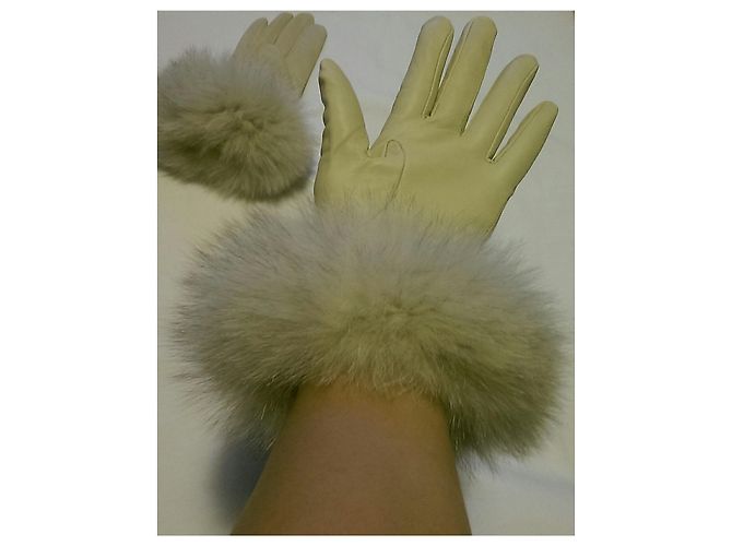 Autre Marque Luvas Alexandra Bartlett de couro e cashmere bege com pele de raposa - vista 2