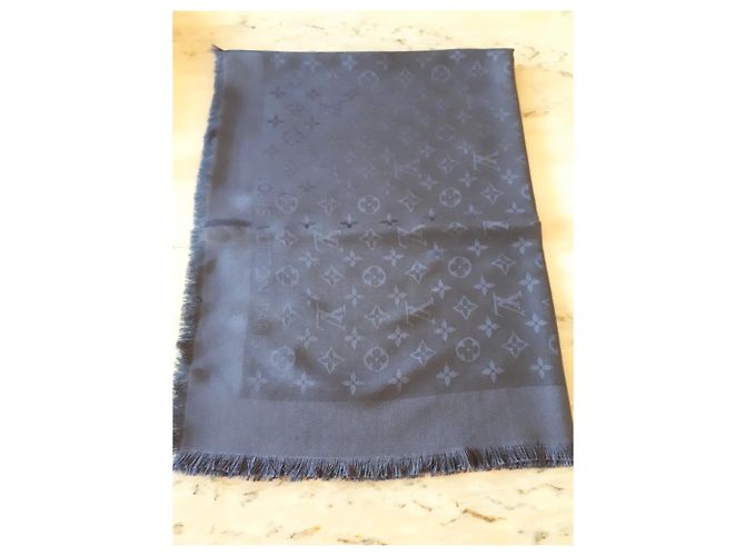 Louis Vuitton Monograma Challe Gris antracita - vista 3