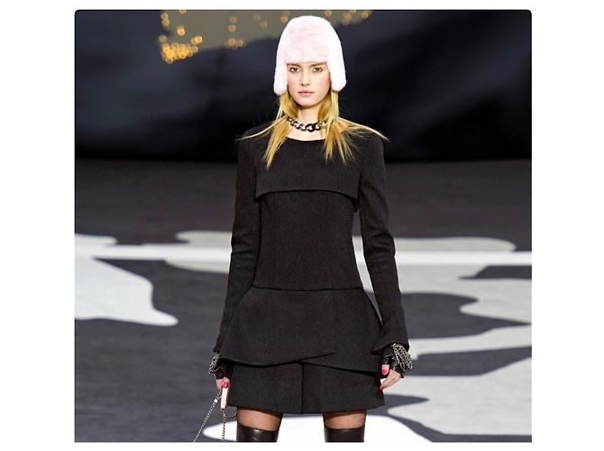 Abito Chanel nero in seta lana e nylon - vista 8