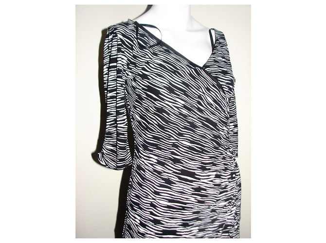 Coast Kleid Zebradruck Schwarz Weiß mit Rüschen Zebra-druck - Ansicht 3