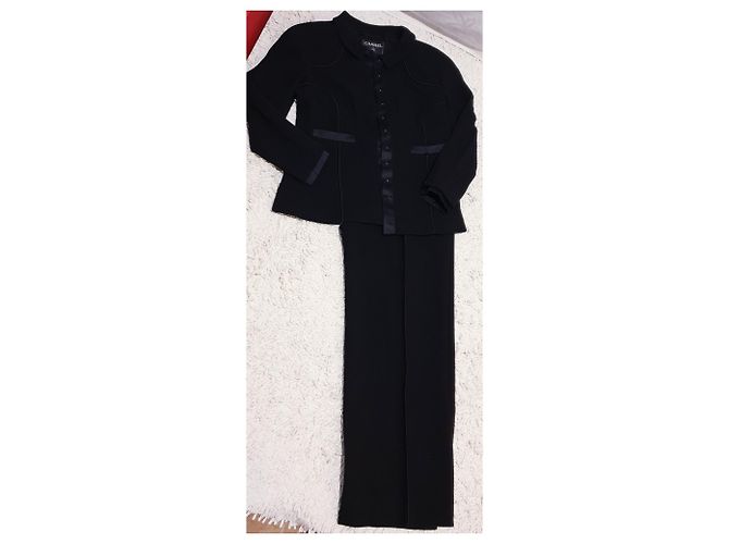 Conjunto de jaqueta Chanel / calça de lã e seda Preto - vista 7