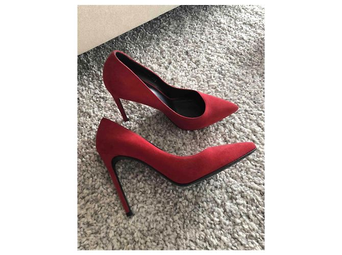 Décolleté Yves Saint Laurent in scamosciato rosso 38.5 - vista 2