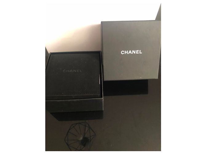 Bracciale manchette Chanel in pelle blu navy - vista 3