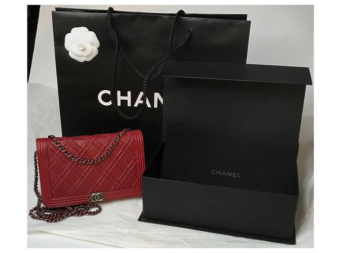 Wallet On Chain Chanel Borsa con patta Dallas WOC con scatola Bordò - vista 2