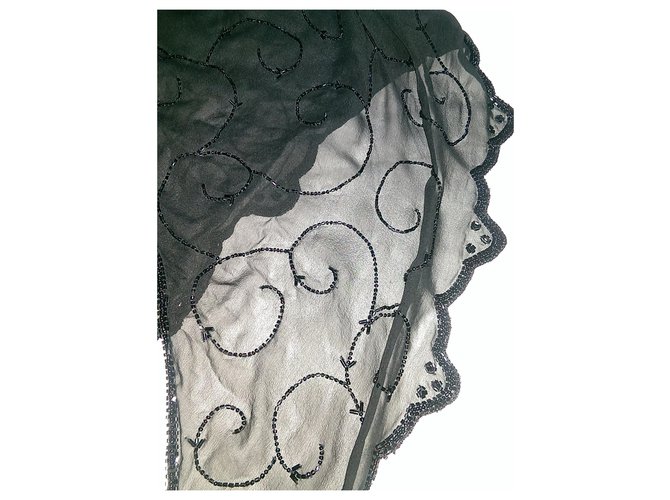 Estola triangular Escada de seda e pérolas negras Preto - vista 4