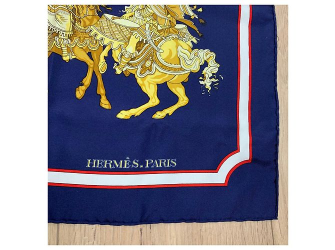 Pañuelo de seda Hermès Carroussel azul marino 90x90 cm - vista 4