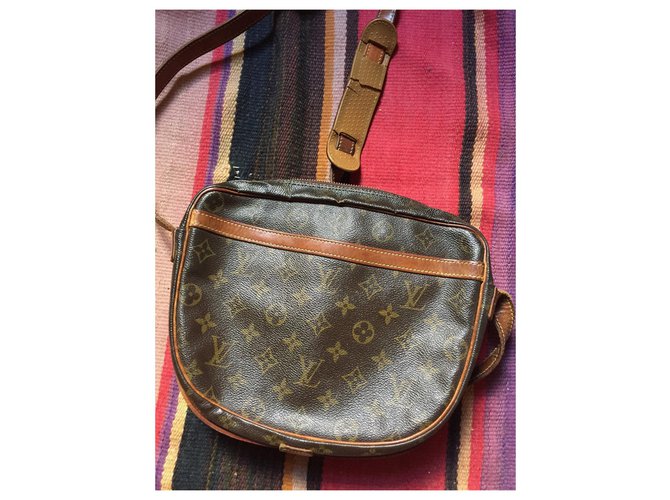 Louis Vuitton young vuitton girl Brown Leather ref.159153 Joli Closet