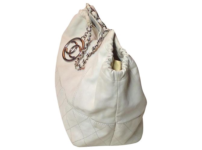 Borsa Hobo Chanel in pelle beige - vista 2