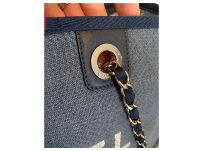 Trendy CC Diavolo Chanel blu notte - vista 2