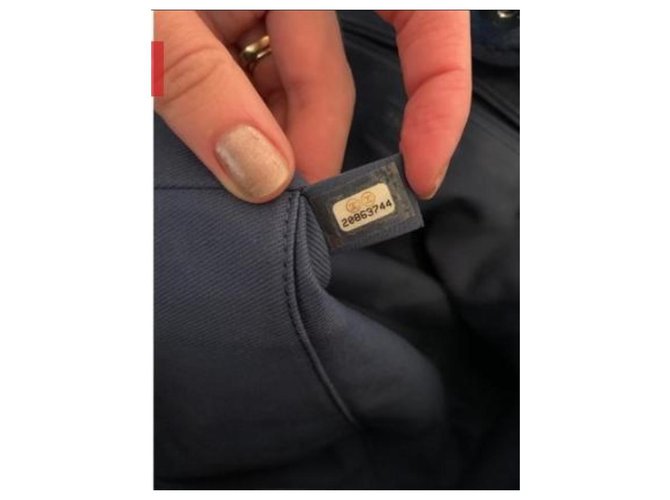 Trendy CC Diavolo Chanel blu notte - vista 3