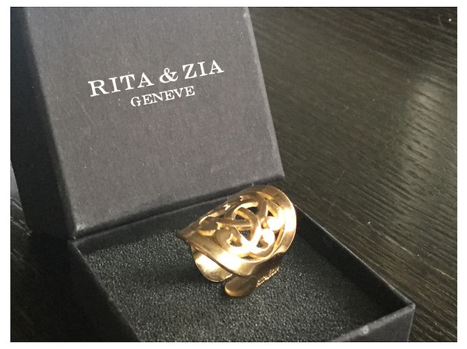 Rita & Zia argolas Dourado - vista 4
