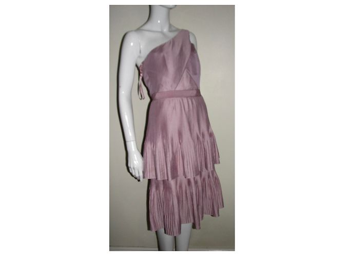 Hobbs Um vestido rosa com ombros - vista 2