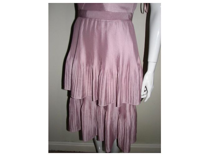 Hobbs Um vestido rosa com ombros - vista 5