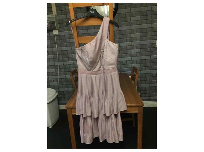 Hobbs Um vestido rosa com ombros - vista 7